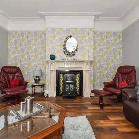 Traditional 3-Bed Property In Pontcanna With Parking Cardiff Exterior photo
