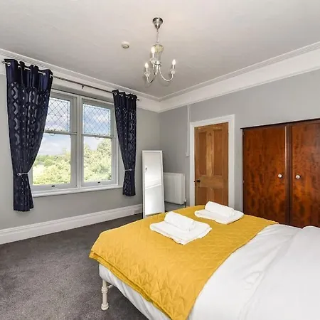 Traditional 3-Bed Property In Pontcanna With Parking Cardiff Exterior photo